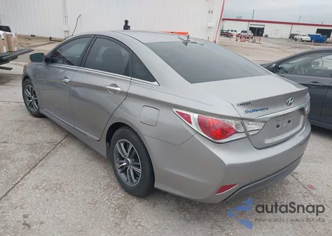2013 Hyundai Sonata Hybrid from USA, damaged, VIN KMHEC4A48DA077443